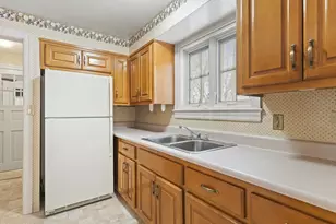 2433 Oxford St, Rockford, IL 61103 - Photo 12