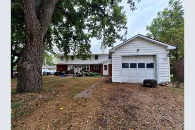 200 N Oregon Street, Troy Grove, IL 61372 - Photo 2