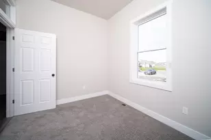 819 Kenai Ct, Roscoe, IL 61073 - Photo 18