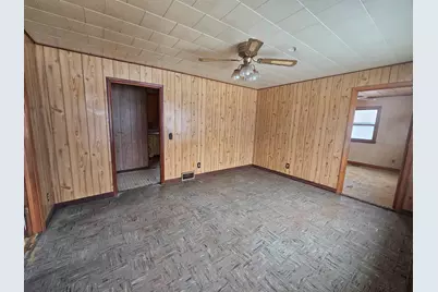 907 Merrill Avenue, Loves Park, IL 61111 - Photo 4