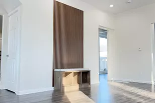 407 Allen St, Belvidere, IL 61008 - Photo 2