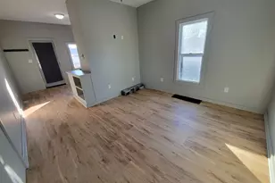 533 Deleon St, Ottawa, IL 61350 - Photo 4