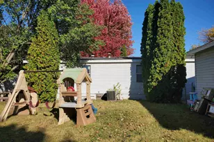 5421 Ebonywood Ln, Roscoe, IL 61073 - Photo 2