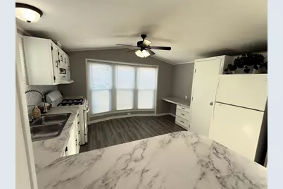 594 Park Avenue, Belvidere, IL 61008 - Photo 6