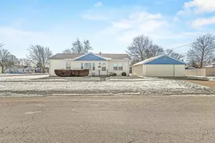 1321 Northfield Ave, Loves Park, IL 61111 - Photo 2