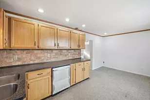 6961 Hiatt Dr, Rockford, IL 61114 - Photo 8