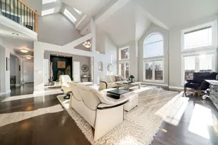 4092 W Pond Rd, Leaf River, IL 61047 - Photo 4