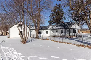 7604 N 2nd Streets, Machesney Park, IL 61115 - Photo 2