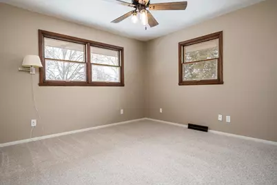 6747 Lynnhurst Lane, Roscoe, IL 61073 - Photo 32