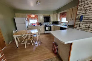 408 E 4th St, Spring Valley, IL 61362 - Photo 2