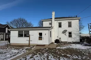 328 E Carroll St, Lanark, IL 61046 - Photo 4