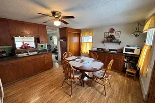 328 E Carroll St, Lanark, IL 61046 - Photo 8