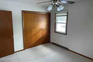 2129 Sunset Dr, Freeport, IL 61032 - Photo 12