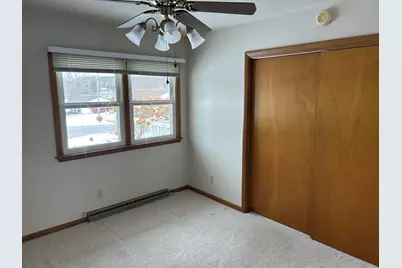 2129 Sunset Drive, Freeport, IL 61032 - Photo 8