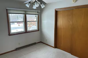 2129 Sunset Dr, Freeport, IL 61032 - Photo 8