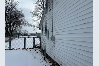 2129 Sunset Drive, Freeport, IL 61032 - Photo 16