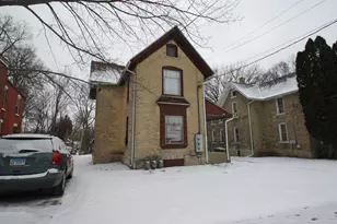 328 S Prospect St, Rockford, IL 61104 - Photo 2