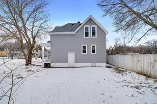 906 S 5th St, Rockford, IL 61104 - Photo 14