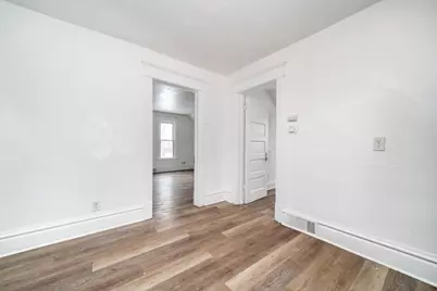 906 S 5th Street, Rockford, IL 61104 - Photo 10