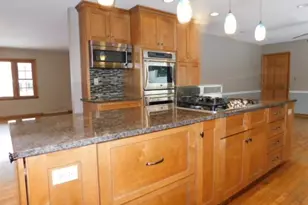 821 Tamarack Ln, Rockford, IL 61107 - Photo 12