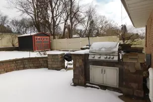 821 Tamarack Ln, Rockford, IL 61107 - Photo 30