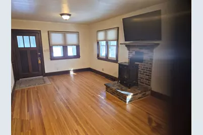 810 Camlin Avenue, Rockford, IL 61103 - Photo 2