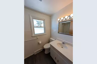 2032 W Laurel Street, Freeport, IL 61032 - Photo 14