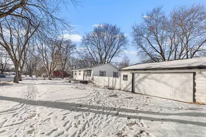 222 Liberty Boulevard, Machesney Park, IL 61115 - Photo 2