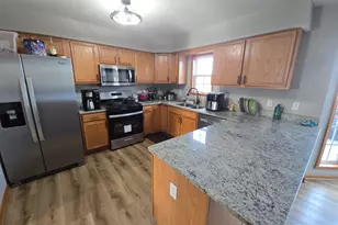 218 Edson St, Poplar Grove, IL 61065 - Photo 8