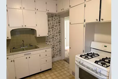 44 N Sunset Avenue, Freeport, IL 61032 - Photo 8