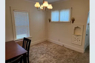 44 N Sunset Avenue, Freeport, IL 61032 - Photo 6