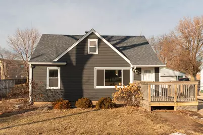 938 E Riverside Boulevard, Loves Park, IL 61111 - Photo 6