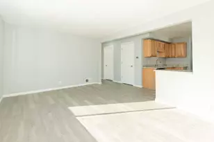 938 E Riverside Blvd, Loves Park, IL 61111 - Photo 8