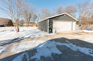 938 E Riverside Blvd, Loves Park, IL 61111 - Photo 50