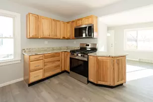 938 E Riverside Blvd, Loves Park, IL 61111 - Photo 18