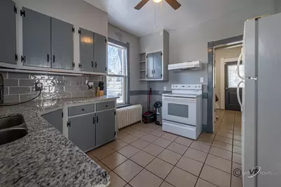 520 S Burchard Avenue, Freeport, IL 61032 - Photo 8