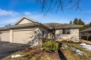 160 Nelson Pkwy, Cherry Valley, IL 61016 - Photo 2