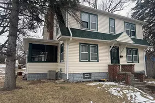 2306 Andrews St, Rockford, IL 61101 - Photo 2