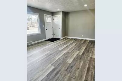 3216 N Winnebago Street, Rockford, IL 61103 - Photo 2