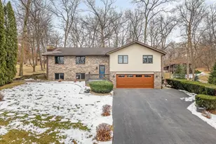 548 Baintree Rd, Lake Summerset, IL 61019 - Photo 2