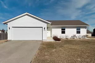 2958 Huntington Dr, Belvidere, IL 61008 - Photo 1