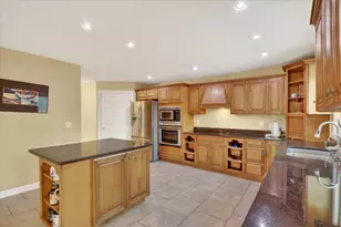 8306 E Crockett Rd, Roscoe, IL 61073 - Photo 18
