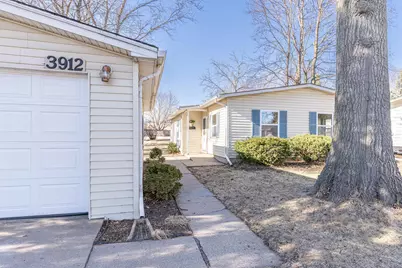 3912 Latham Street, Rockford, IL 61103 - Photo 2