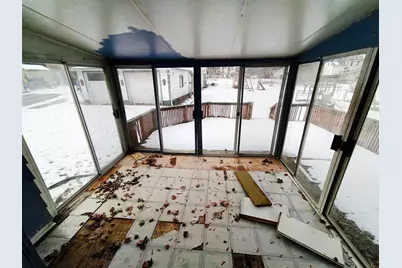 1020 S Oak Avenue, Freeport, IL 61032 - Photo 12