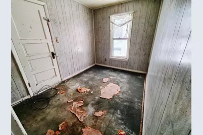 1020 S Oak Avenue, Freeport, IL 61032 - Photo 24