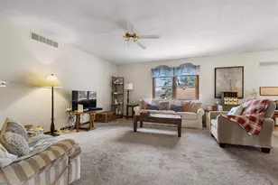 1872 S Trainer Rd, Rockford, IL 61108 - Photo 10