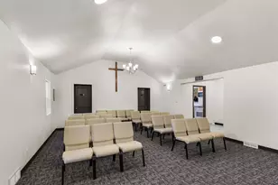 702 Cambridge Ave, Rockford, IL 61102 - Photo 4