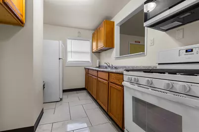 702 Cambridge Avenue, Rockford, IL 61102 - Photo 6