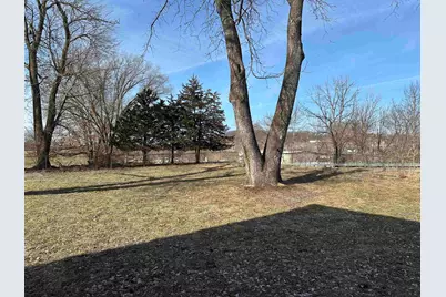 515 Burlington, Savanna, IL 61074 - Photo 4