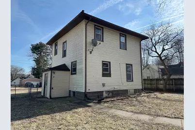 515 Burlington, Savanna, IL 61074 - Photo 2